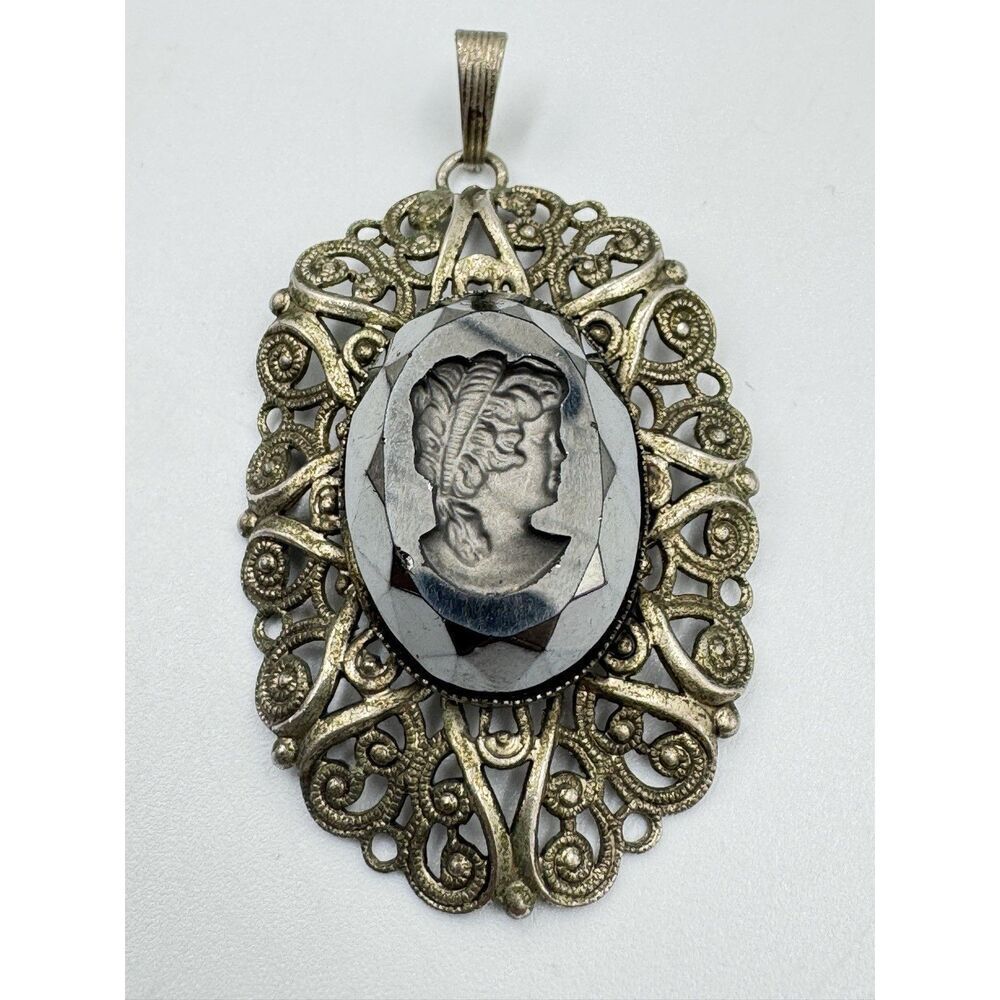 Vintage Silver Tone Filigree‎ Black Glass Intaglio Reverse Carved Cameo Pendant
